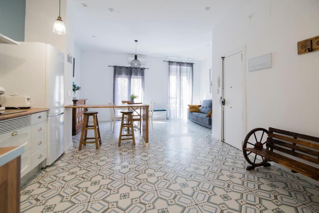 Cozy Flat In City Center Feel The Vibe Selfcheckin 瓦伦西亚 外观 照片